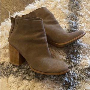 Urban outfitters short boots